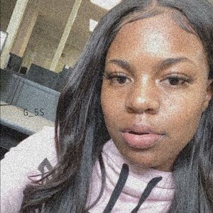 Meet your Posher, Najae